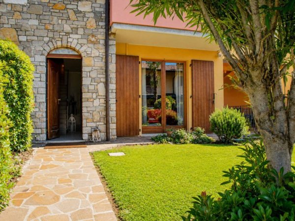 casa indipendente in vendita a Palazzolo sull'Oglio