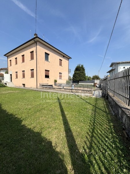 casa indipendente in vendita a Palazzolo sull'Oglio