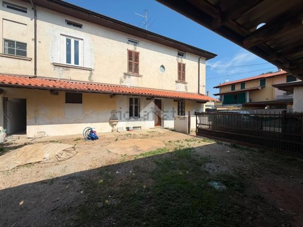 appartamento in vendita a Palazzolo sull'Oglio in zona San Pancrazio
