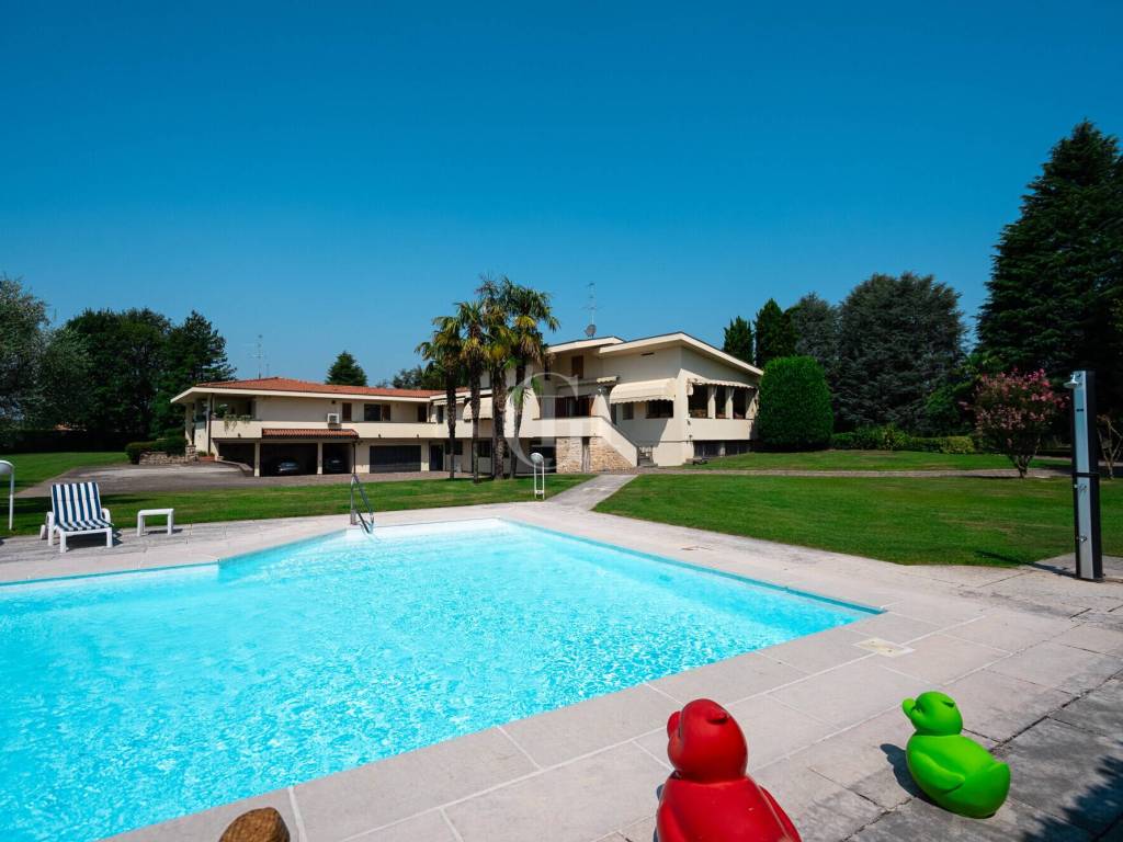 villa in vendita a Palazzolo sull'Oglio in zona San Pancrazio