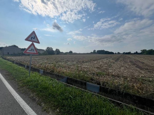 terreno agricolo in vendita a Palazzolo sull'Oglio