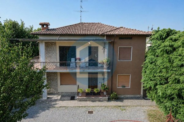 casa indipendente in vendita a Palazzolo sull'Oglio in zona San Pancrazio