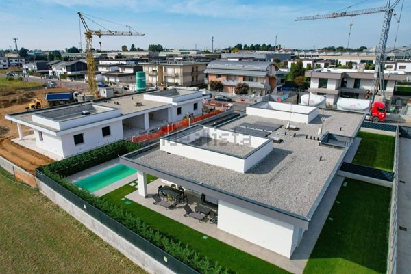 casa indipendente in vendita a Palazzolo sull'Oglio in zona San Pancrazio