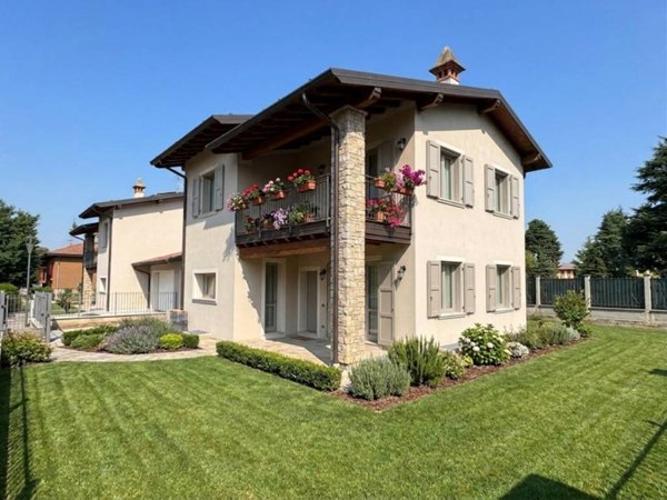 casa indipendente in vendita a Palazzolo sull'Oglio in zona San Pancrazio