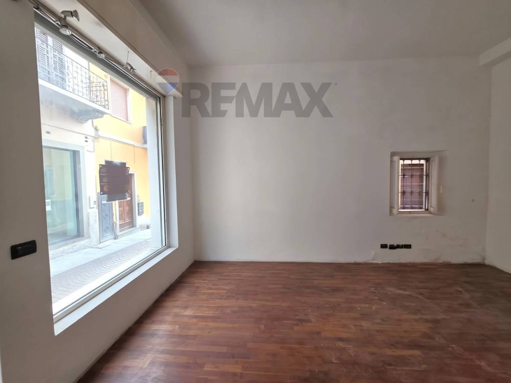 locale commerciale in vendita a Palazzolo sull'Oglio