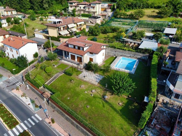 casa indipendente in vendita a Paratico