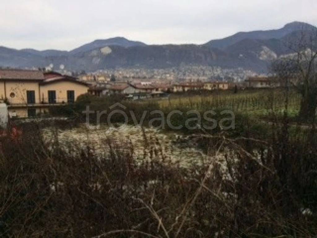 terreno edificabile in vendita a Paratico