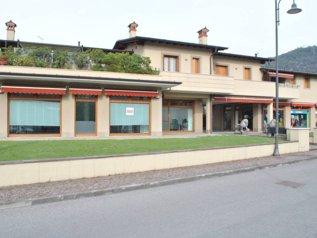 negozio in vendita a Paratico