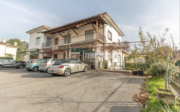 locale commerciale in vendita a Paratico