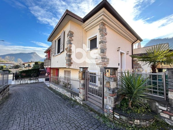 casa indipendente in vendita a Paratico