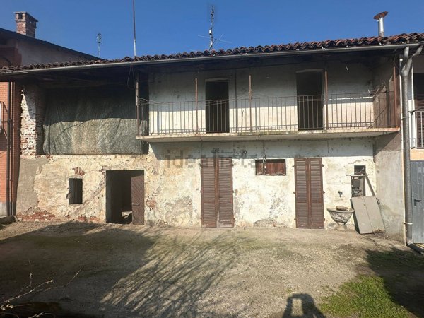 casale in vendita a Cercenasco