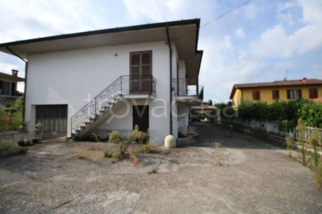 casa indipendente in vendita a Passirano in zona Monterotondo