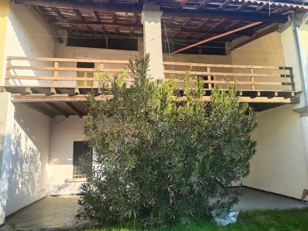 casa indipendente in vendita a Passirano