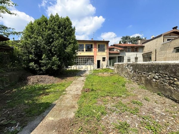 casa indipendente in vendita a Passirano in zona Camignone