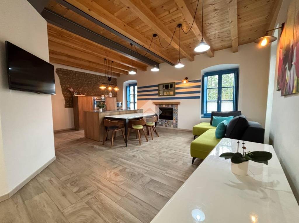 casa indipendente in vendita a Passirano