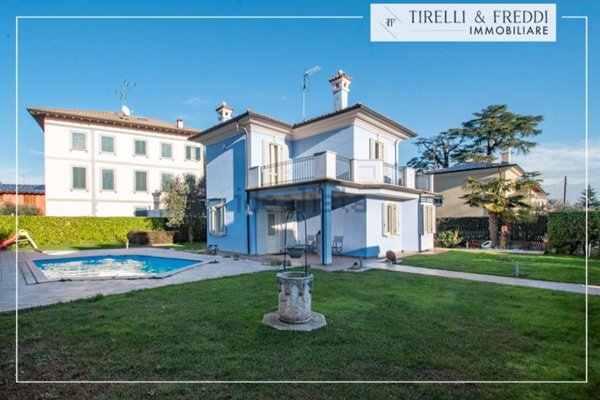 casa indipendente in vendita a Passirano