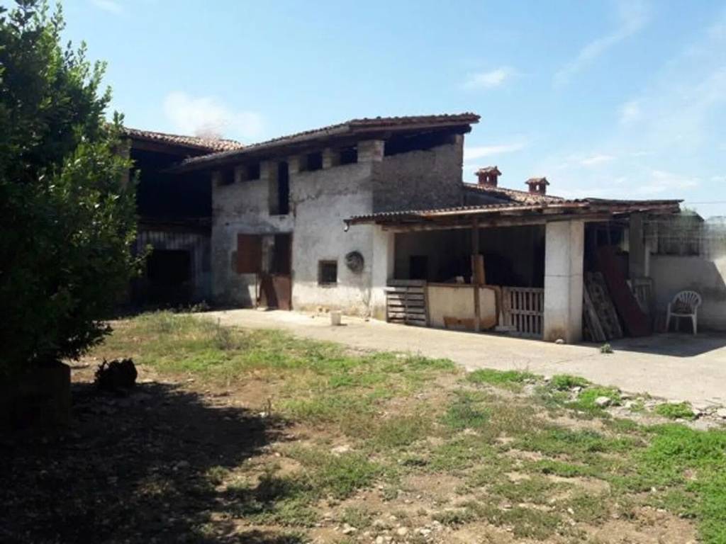 casa indipendente in vendita a Passirano