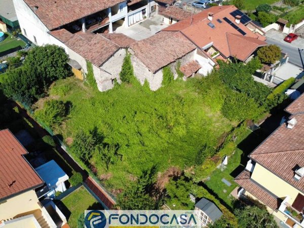 casa indipendente in vendita a Passirano