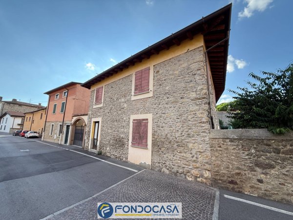 appartamento in vendita a Passirano in zona Camignone