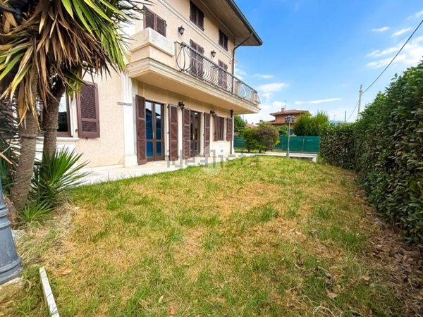 appartamento in vendita a Passirano in zona Monterotondo