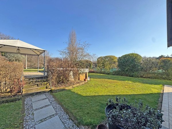 casa indipendente in vendita a Passirano in zona Monterotondo