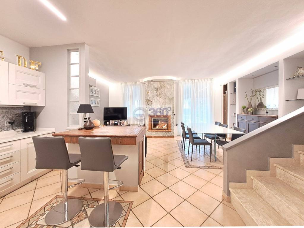 casa indipendente in vendita a Passirano