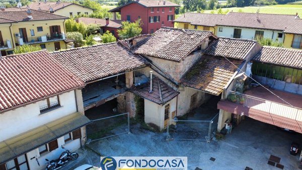 casa indipendente in vendita a Passirano