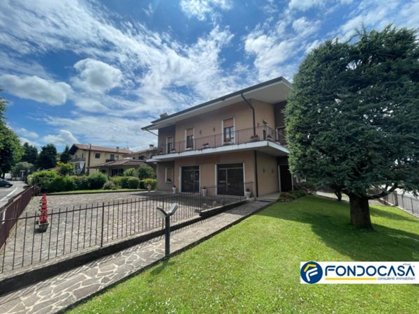 casa indipendente in vendita a Passirano in zona Monterotondo