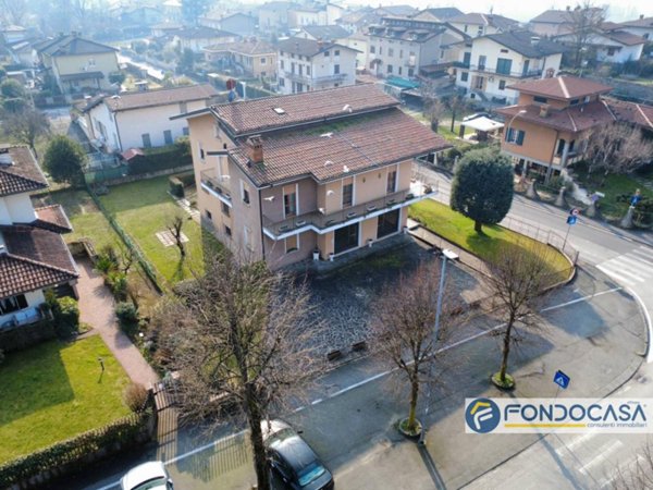 casa indipendente in vendita a Passirano in zona Monterotondo