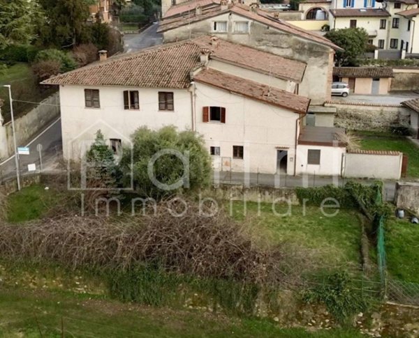 casa indipendente in vendita a Passirano in zona Monterotondo
