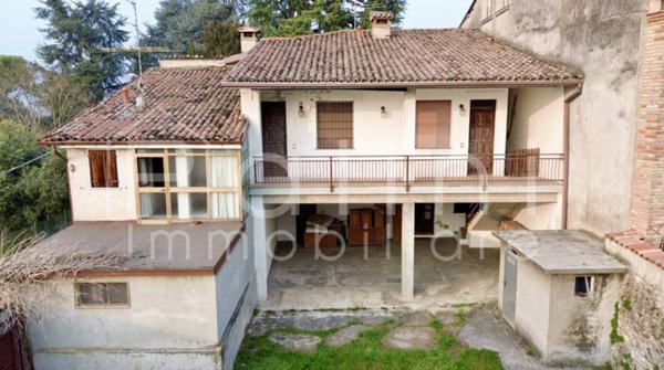 casa indipendente in vendita a Passirano in zona Monterotondo