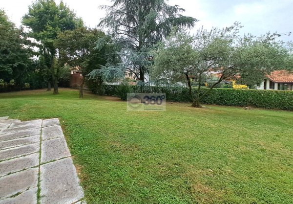 casa indipendente in vendita a Passirano