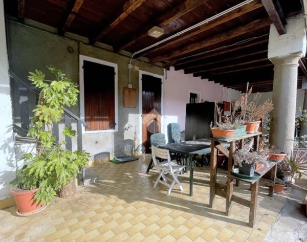 appartamento in vendita a Passirano in zona Camignone