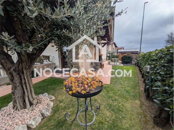 casa indipendente in vendita a Passirano