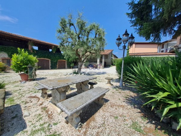 casa indipendente in vendita a Passirano in zona Monterotondo