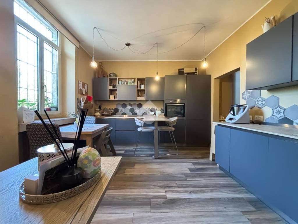 casa indipendente in vendita a Passirano