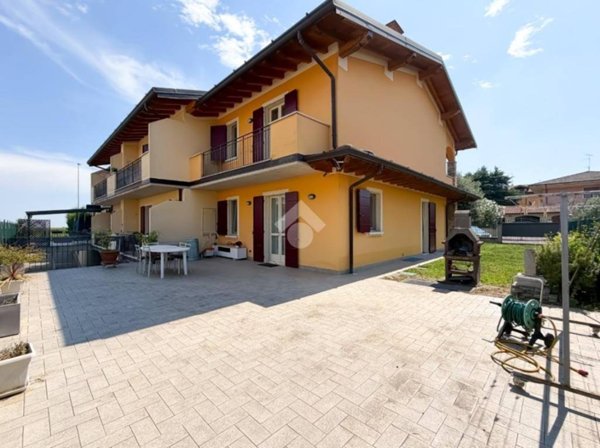 casa indipendente in vendita a Passirano