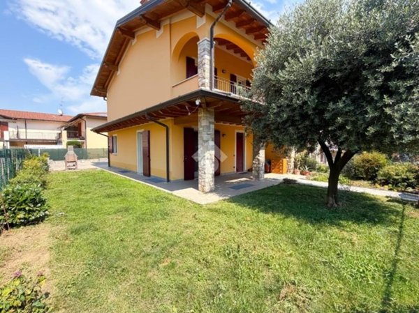 casa indipendente in vendita a Passirano