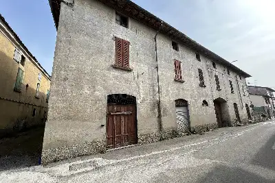 casa indipendente in vendita a Passirano