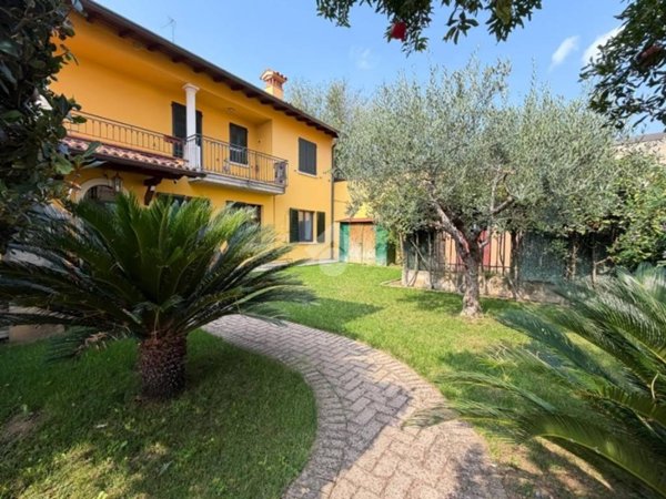 appartamento in vendita a Passirano in zona Camignone