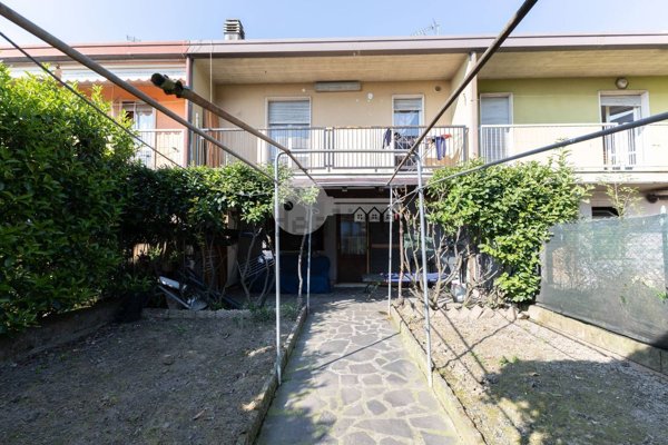 casa indipendente in vendita a Pavone del Mella