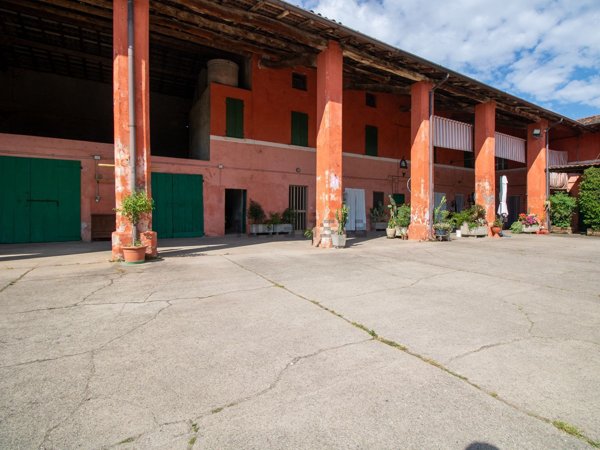 esavano in vendita a Pavone del Mella