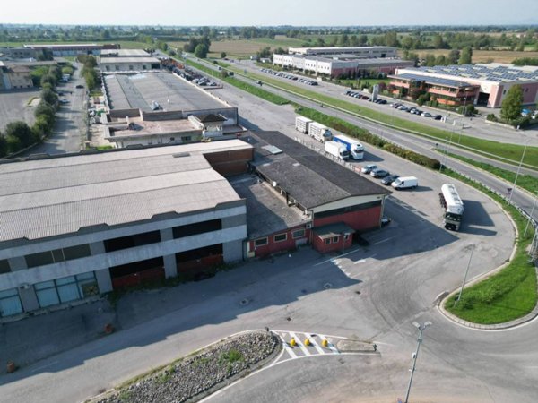 locale commerciale in vendita a San Paolo