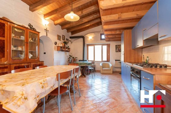 appartamento in vendita a Pertica Alta
