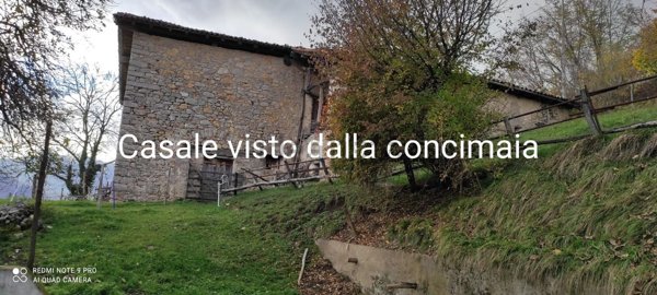 pentavano in vendita a Pertica Alta in zona Livemmo