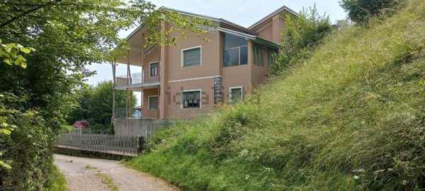 casa indipendente in vendita a Pertica Alta in zona Livemmo