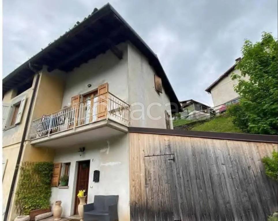 appartamento in vendita a Pertica Bassa in zona Levrange