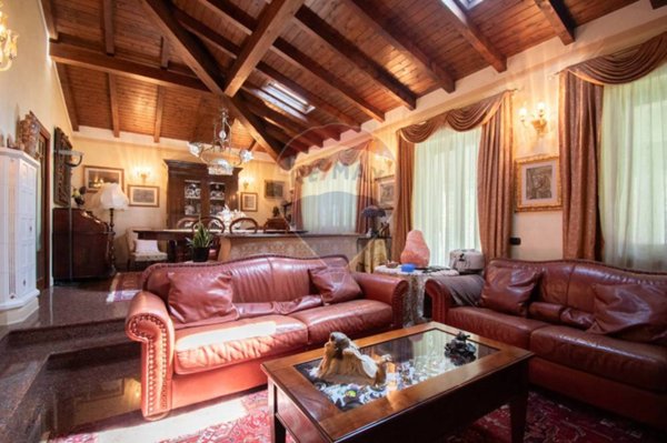 casa indipendente in vendita a Pertica Bassa
