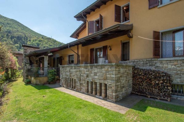 casa indipendente in vendita a Pertica Bassa