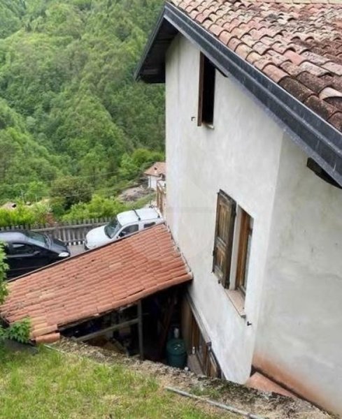 appartamento in vendita a Pertica Bassa in zona Levrange